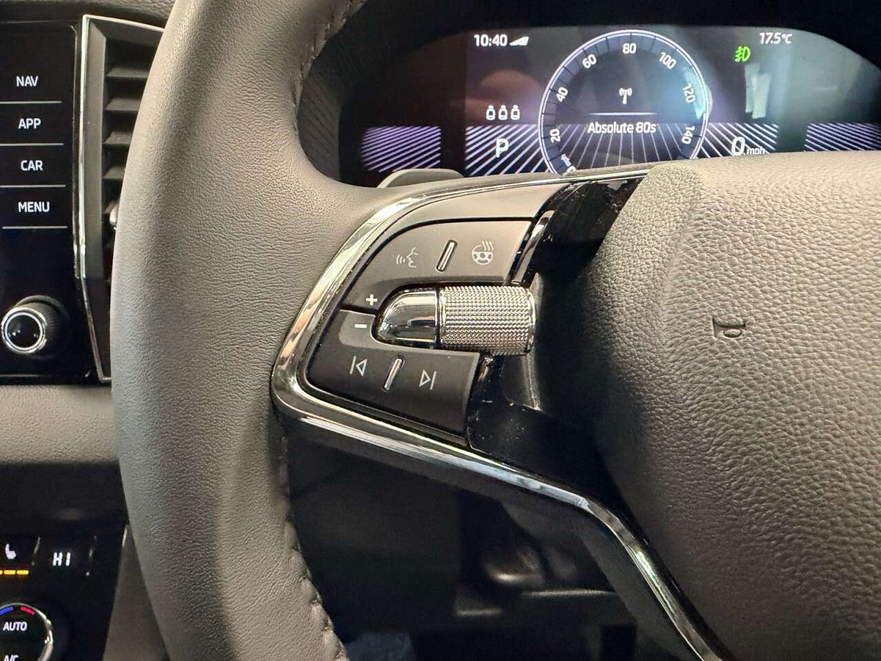 2023 SKODA KAROQ 2023 SKODA KAROQ