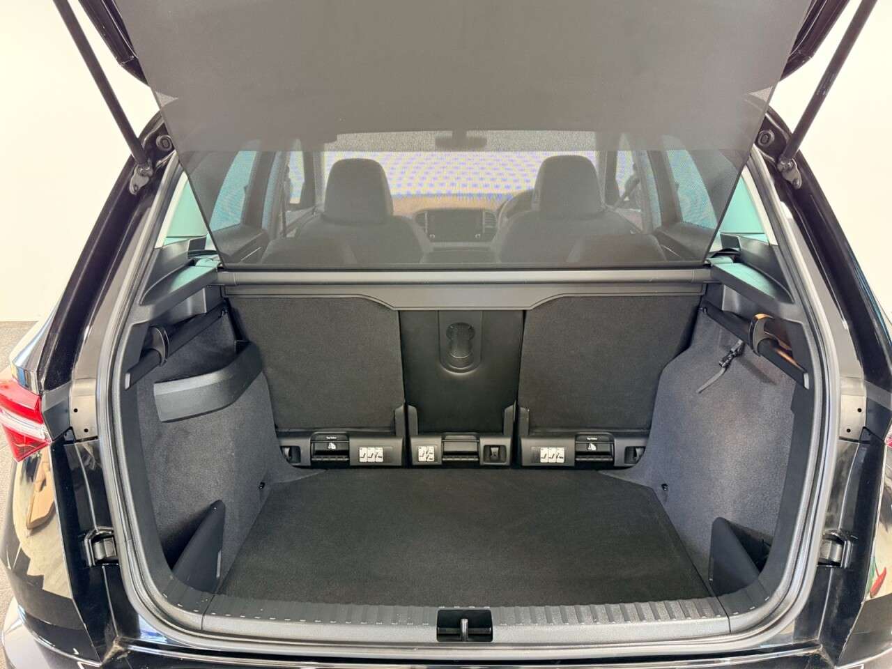 2023 SKODA KAROQ 2023 SKODA KAROQ