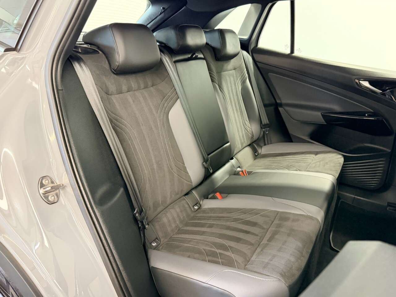 2023 VOLKSWAGEN ID.4 2023 VOLKSWAGEN ID.4