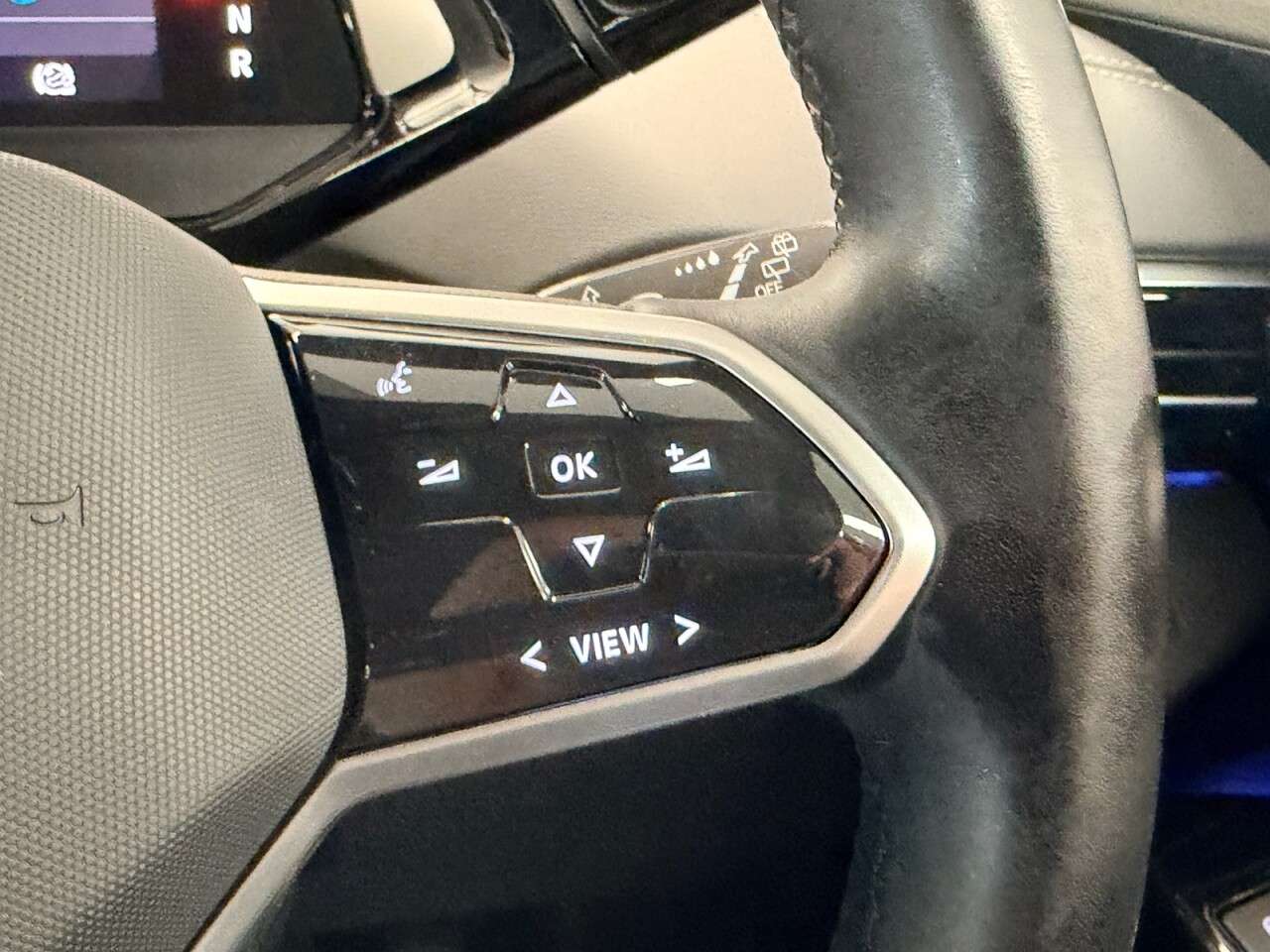 2023 VOLKSWAGEN ID.4 2023 VOLKSWAGEN ID.4
