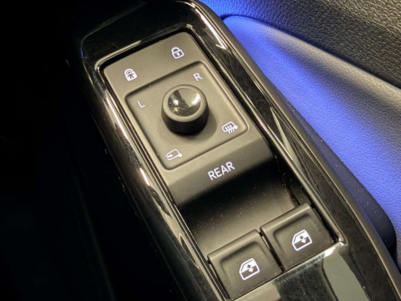 2023 VOLKSWAGEN ID.4 2023 VOLKSWAGEN ID.4