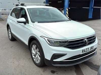 A 2023 VOLKSWAGEN TIGUAN 1.5 TSI LIFE 150 BHP + SAT NAV A 2023 VOLKSWAGEN TIGUAN 1.5 TSI LIFE 150 BHP + SAT NAV
