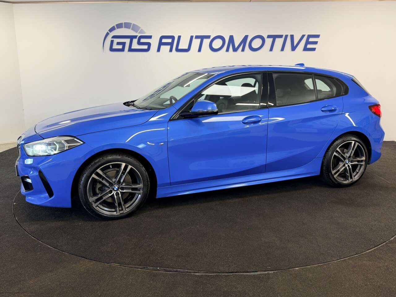 A 2020 BMW 1 SERIES 118i M-SPORT FIVE DOOR 140 BHP + SAT NAV + HEATED LEATHER + HEAD UP DISPLAY A 2020 BMW 1 SERIES 118i M-SPORT FIVE DOOR 140 BHP + SAT NAV + HEATED LEATHER + HEAD UP DISPLAY