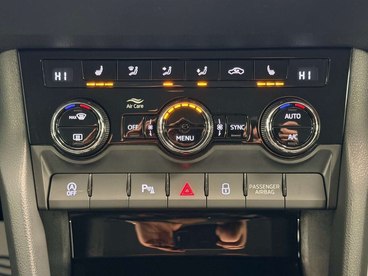 2023 SKODA KAROQ 2023 SKODA KAROQ