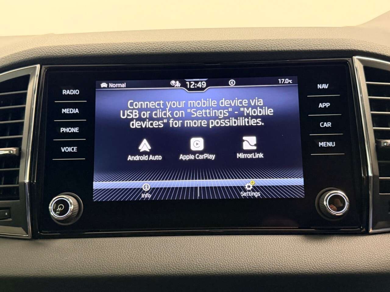 2023 SKODA KAROQ 2023 SKODA KAROQ