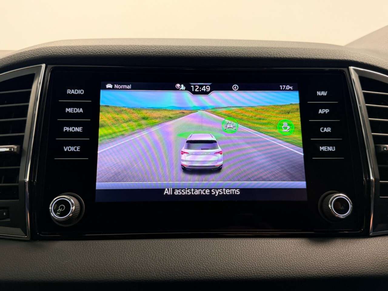 2023 SKODA KAROQ 2023 SKODA KAROQ