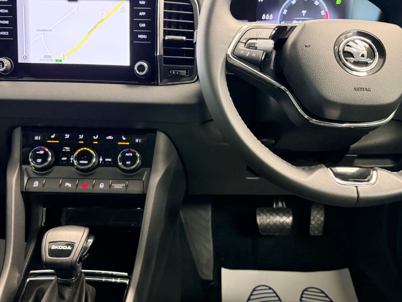 2023 SKODA KAROQ 2023 SKODA KAROQ