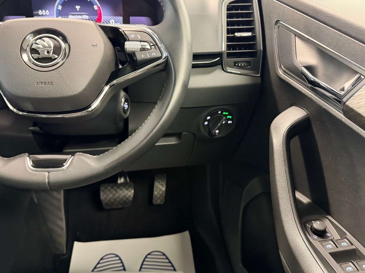 2023 SKODA KAROQ 2023 SKODA KAROQ