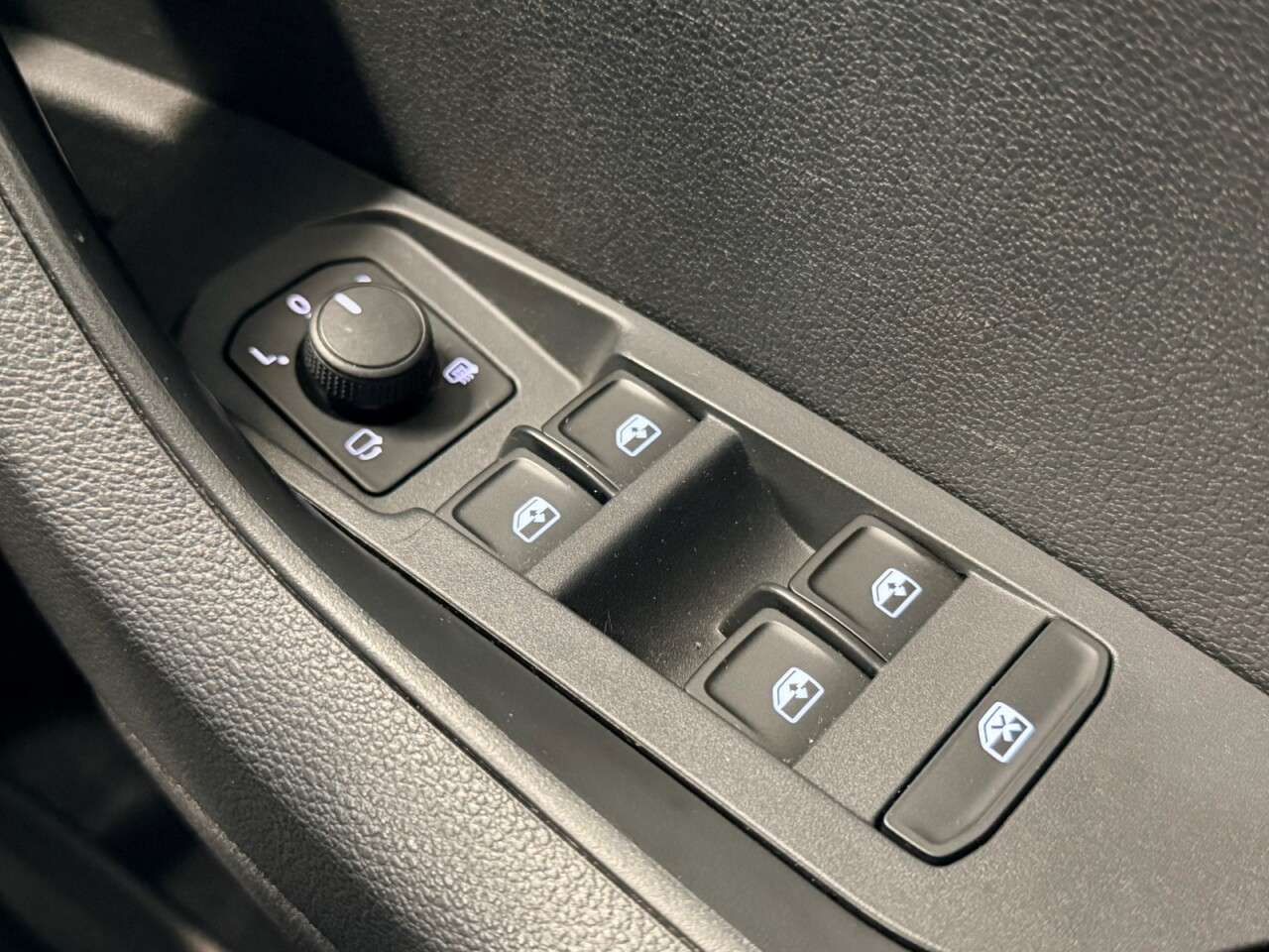 2023 SKODA KAROQ 2023 SKODA KAROQ