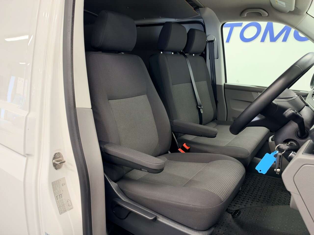 A 2021 VOLKSWAGEN E-TRANSPORTER e 110 37.3kWh PANEL VAN ELECTRIC AUTO LWB 110 BHP + APPLE PLAY + HEATED SEA A 2021 VOLKSWAGEN E-TRANSPORTER e 110 37.3kWh PANEL VAN ELECTRIC AUTO LWB 110 BHP + APPLE PLAY + HEATED SEA