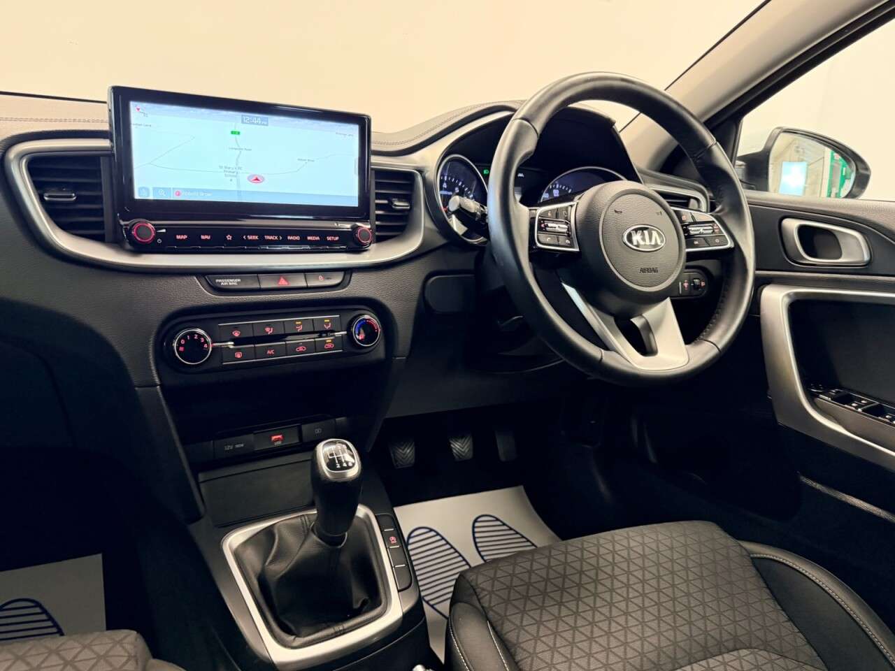 2021 KIA CEED 2021 KIA CEED