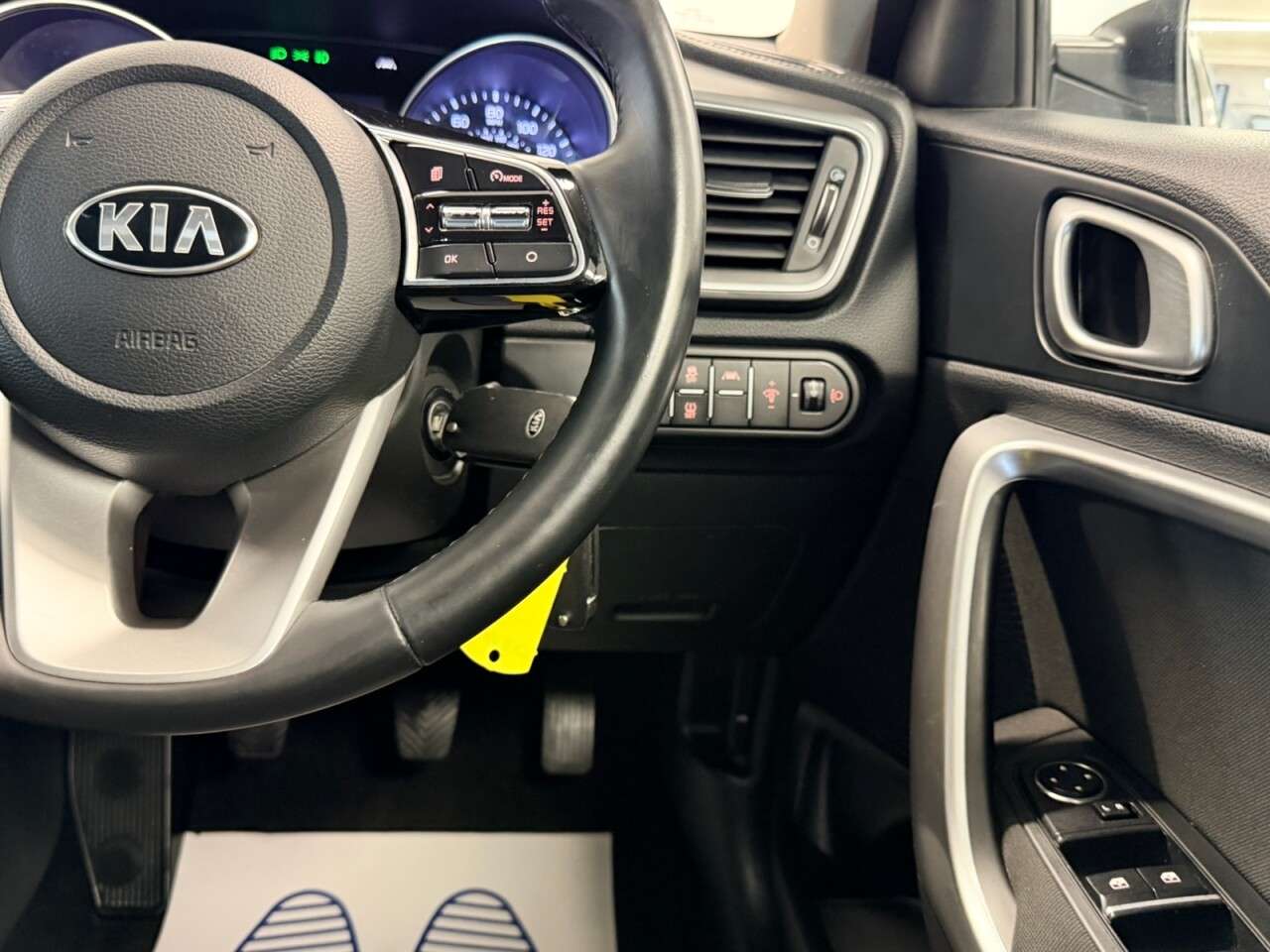 2021 KIA CEED 2021 KIA CEED