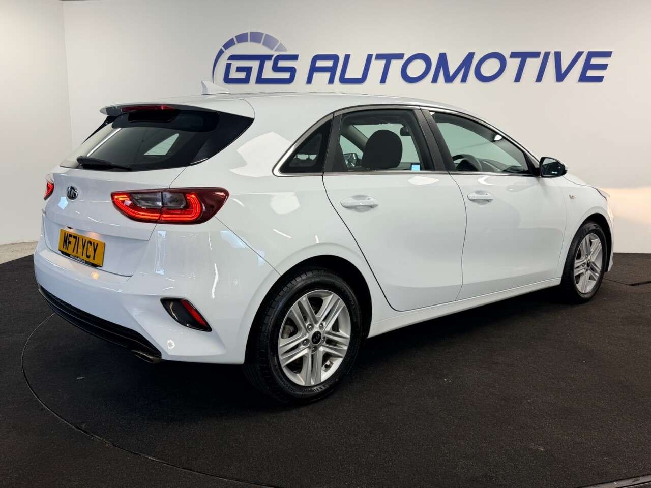 2021 KIA CEED 2021 KIA CEED