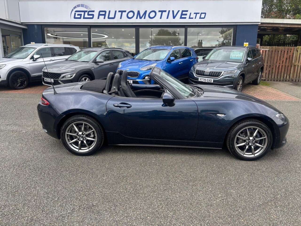2023 MAZDA MX-5 2023 MAZDA MX-5
