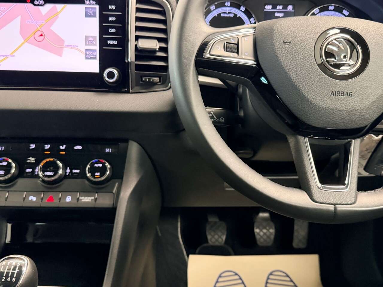 2018 SKODA KAROQ 2018 SKODA KAROQ