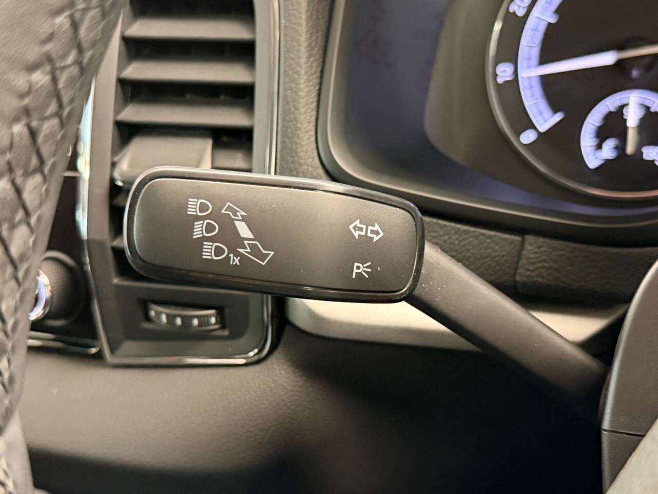 2018 SKODA KAROQ 2018 SKODA KAROQ