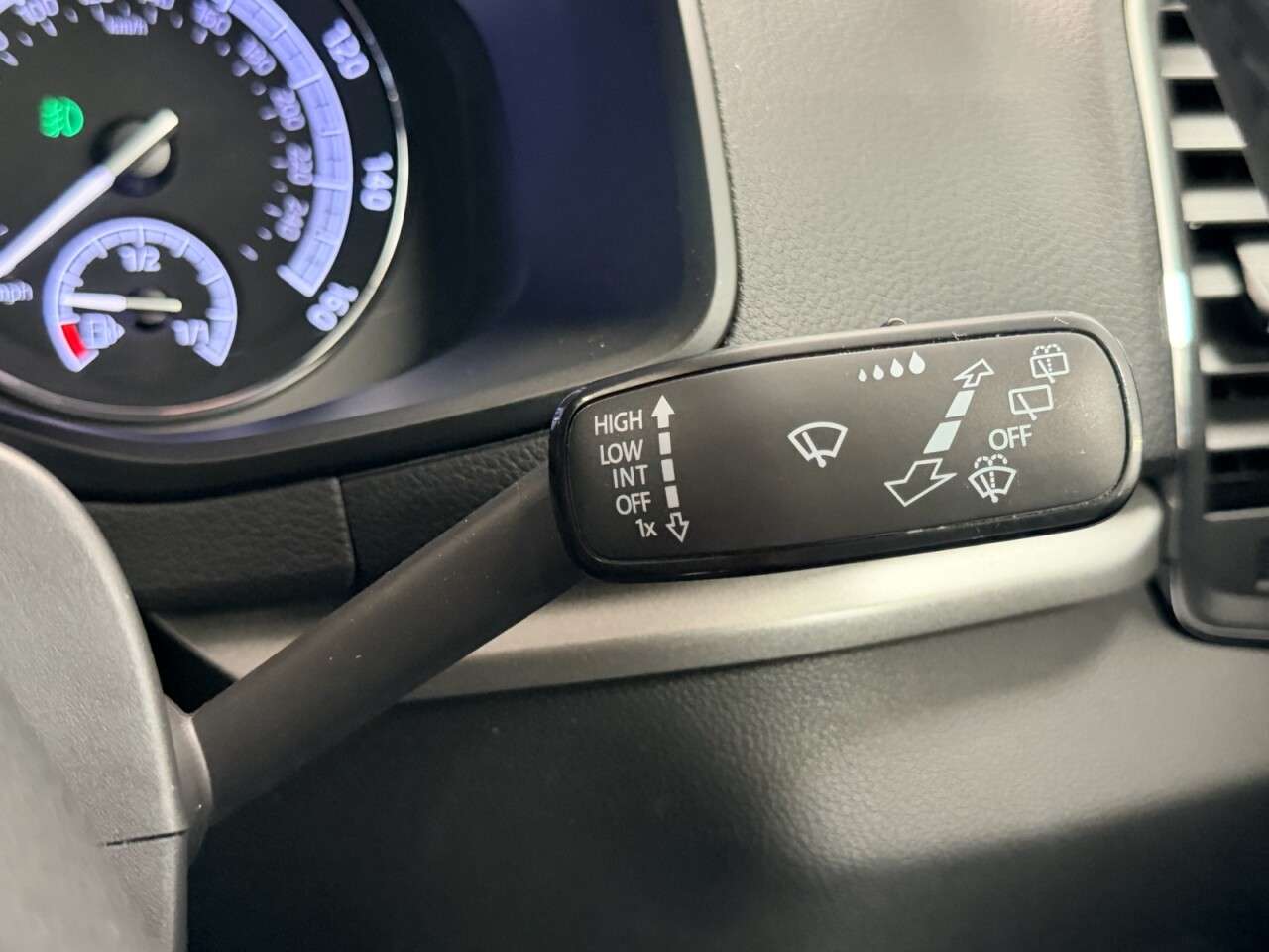 2018 SKODA KAROQ 2018 SKODA KAROQ