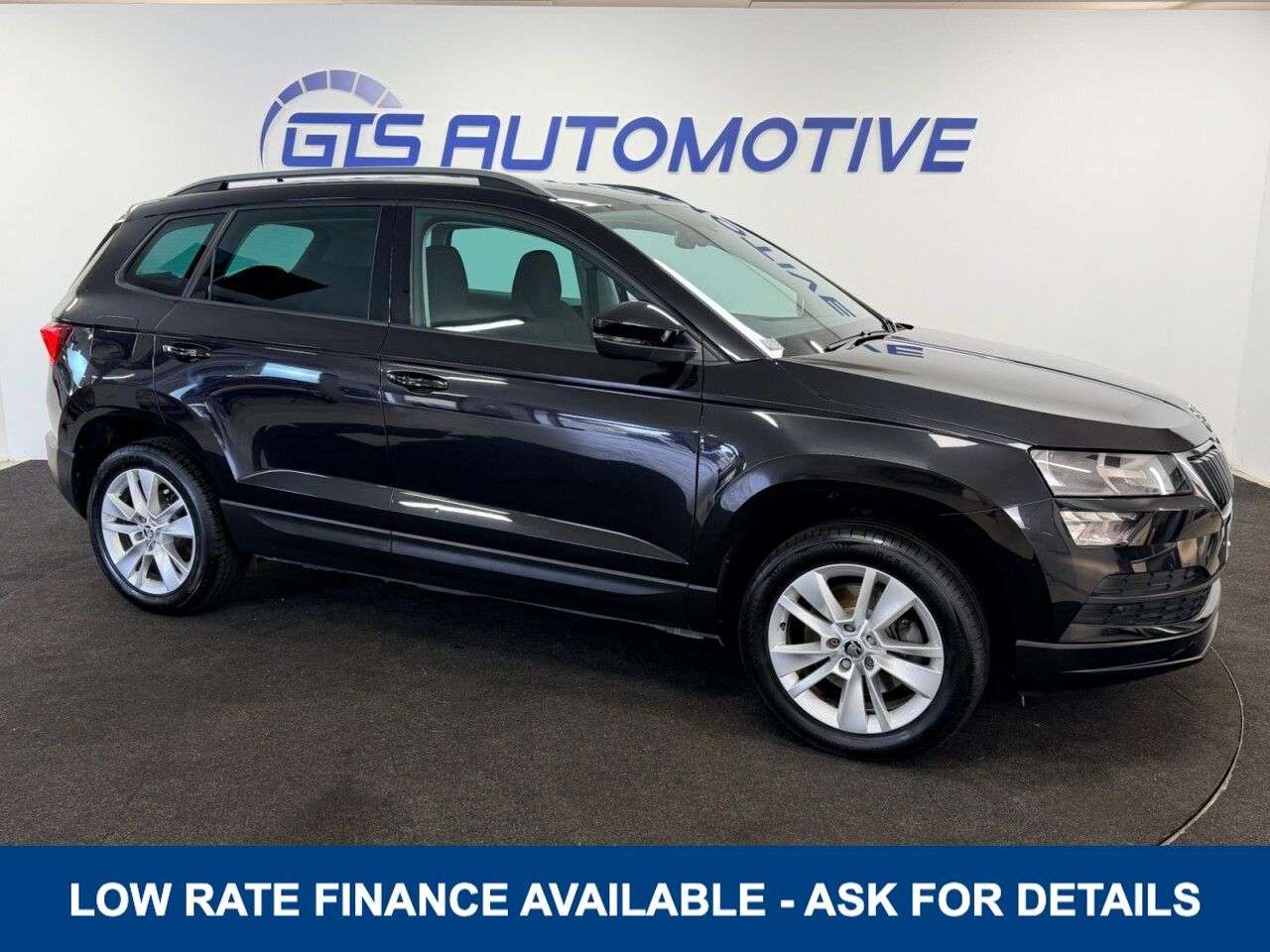 A 2018 SKODA KAROQ 1.0 TSI SE TECHNOLOGY NAVIGATION 115 BHP + PARKING SENSORS + APPLE PLAY SIX A 2018 SKODA KAROQ 1.0 TSI SE TECHNOLOGY NAVIGATION 115 BHP + PARKING SENSORS + APPLE PLAY SIX