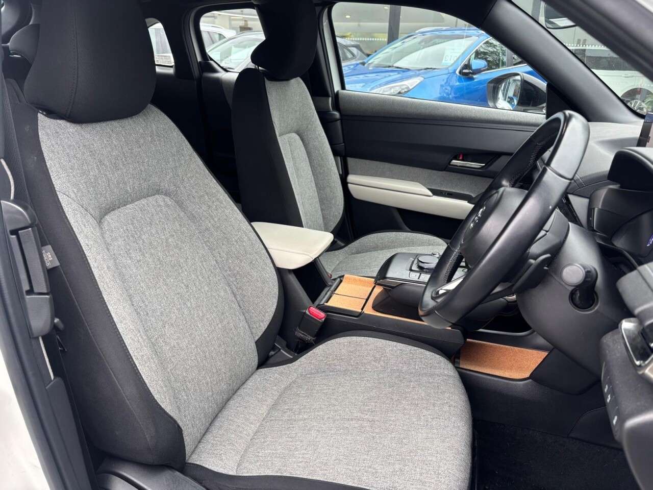 A 2022 MAZDA MX-30 35.5kWh PRIME LINE ELECTRIC AUTO 45 BHP + SAT NAV + HEAD-UP DISPLAY A 2022 MAZDA MX-30 35.5kWh PRIME LINE ELECTRIC AUTO 45 BHP + SAT NAV + HEAD-UP DISPLAY