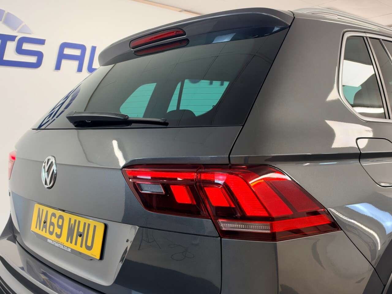 2019 VOLKSWAGEN TIGUAN 2019 VOLKSWAGEN TIGUAN