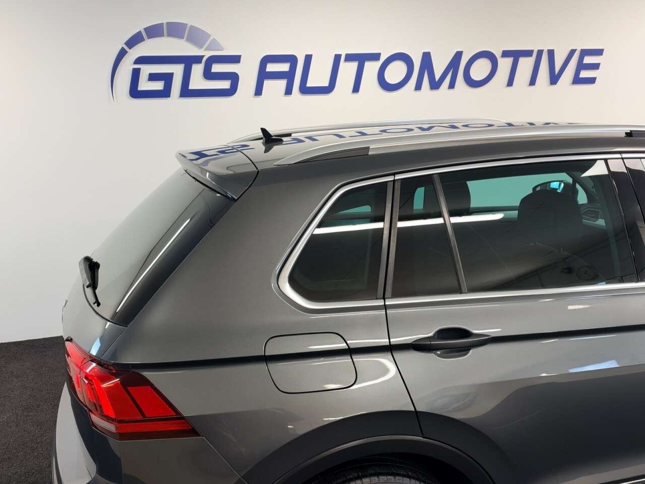 2019 VOLKSWAGEN TIGUAN 2019 VOLKSWAGEN TIGUAN