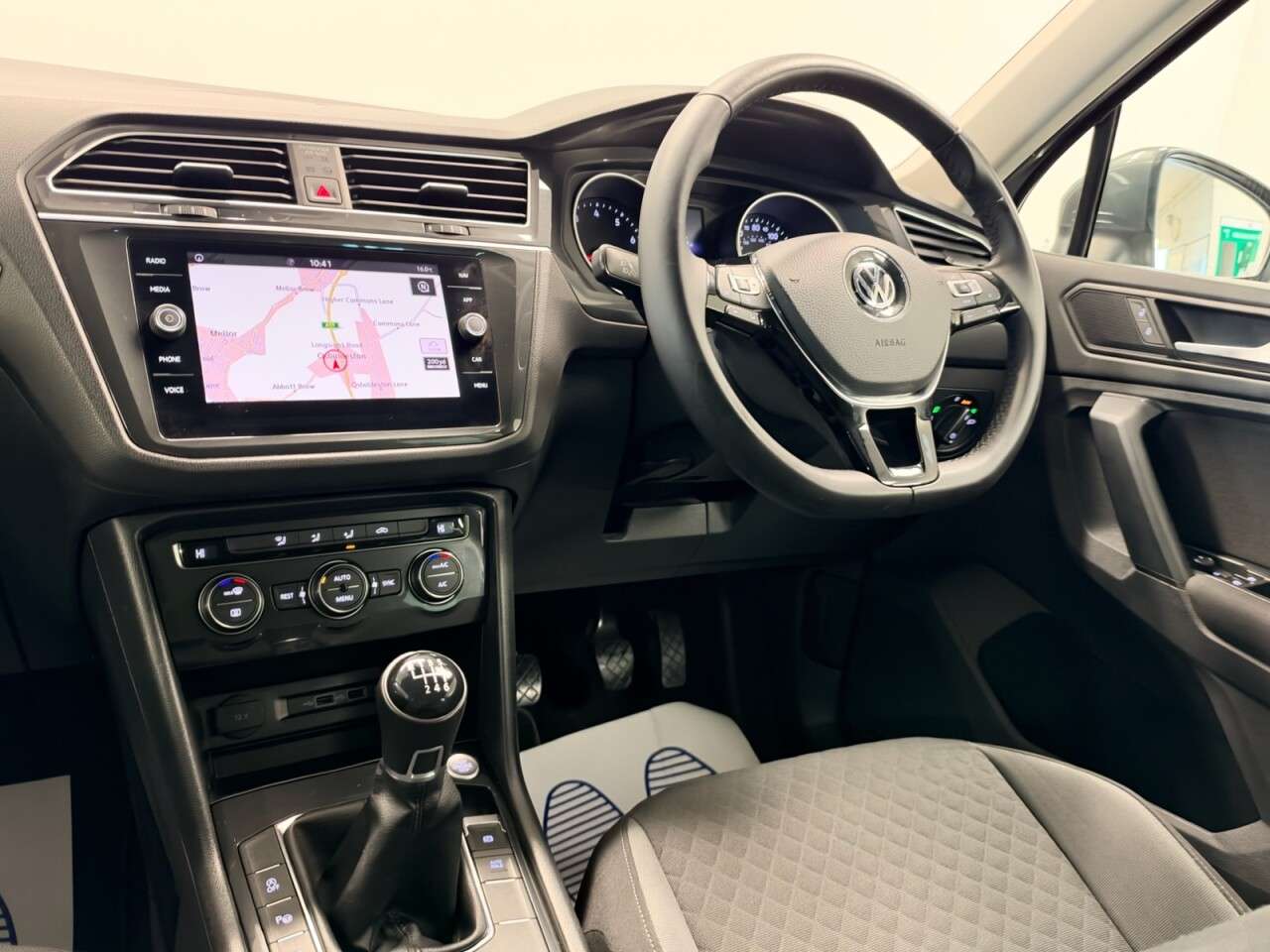 2019 VOLKSWAGEN TIGUAN 2019 VOLKSWAGEN TIGUAN