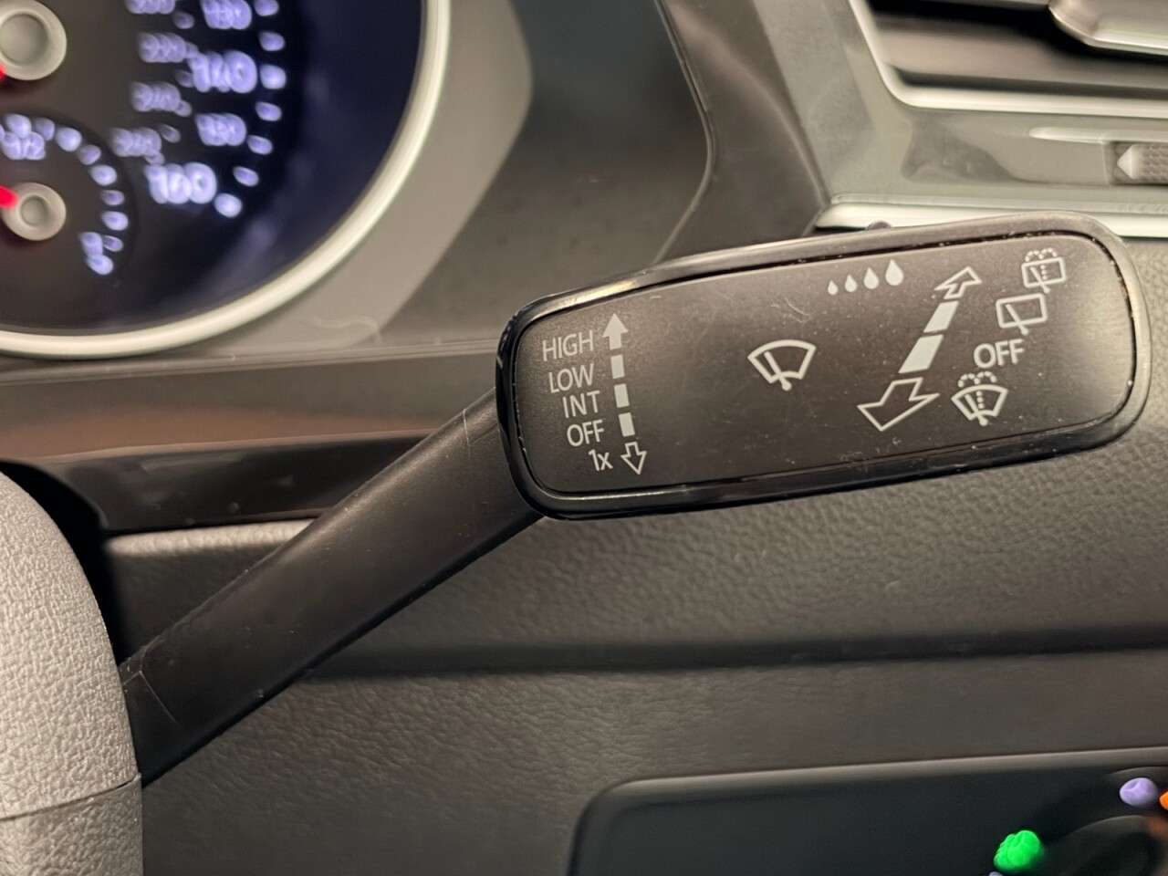 2019 VOLKSWAGEN TIGUAN 2019 VOLKSWAGEN TIGUAN