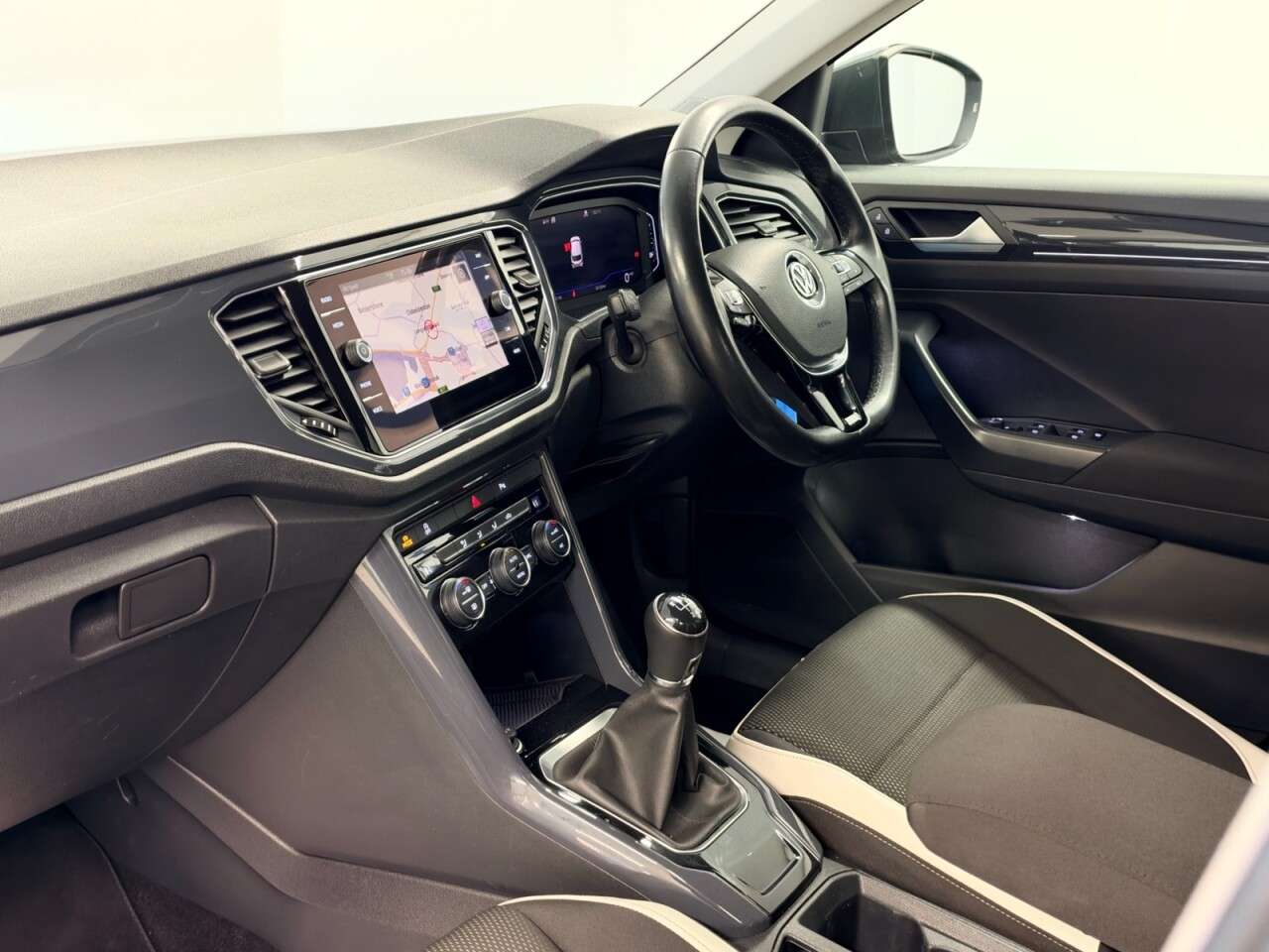 2018 VOLKSWAGEN T-ROC 2018 VOLKSWAGEN T-ROC