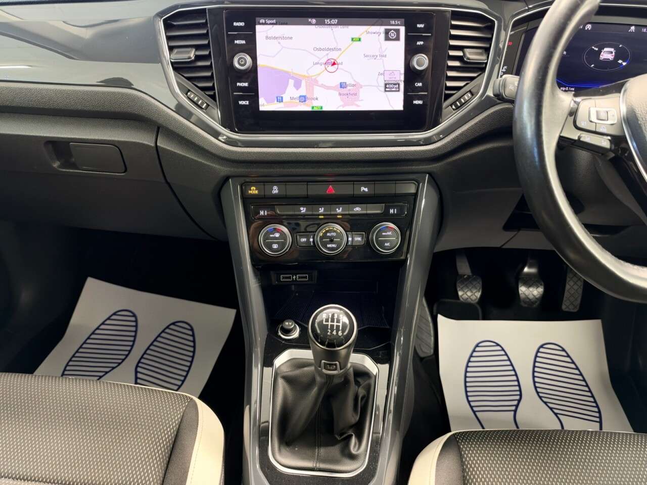 2018 VOLKSWAGEN T-ROC 2018 VOLKSWAGEN T-ROC