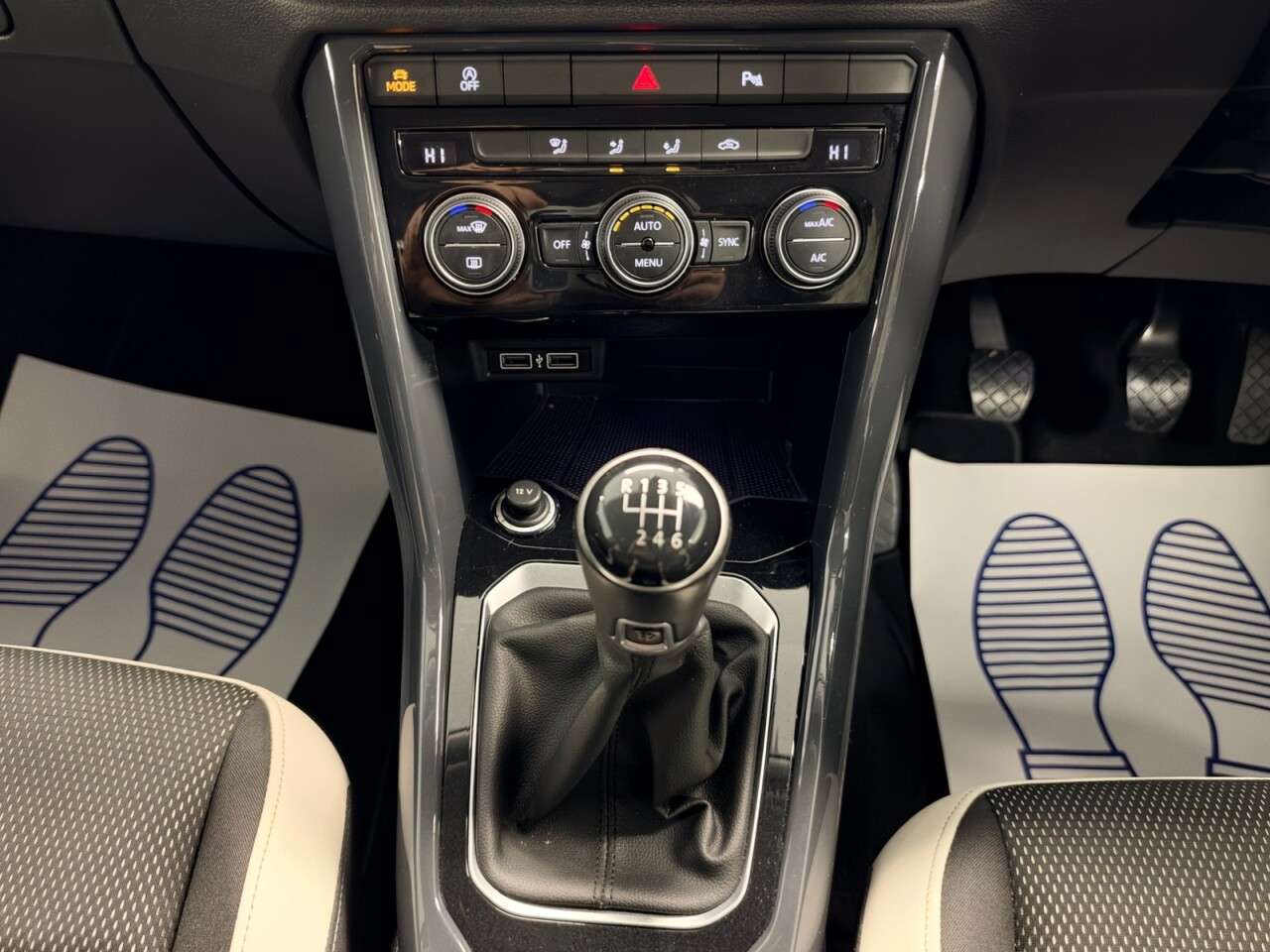 2018 VOLKSWAGEN T-ROC 2018 VOLKSWAGEN T-ROC