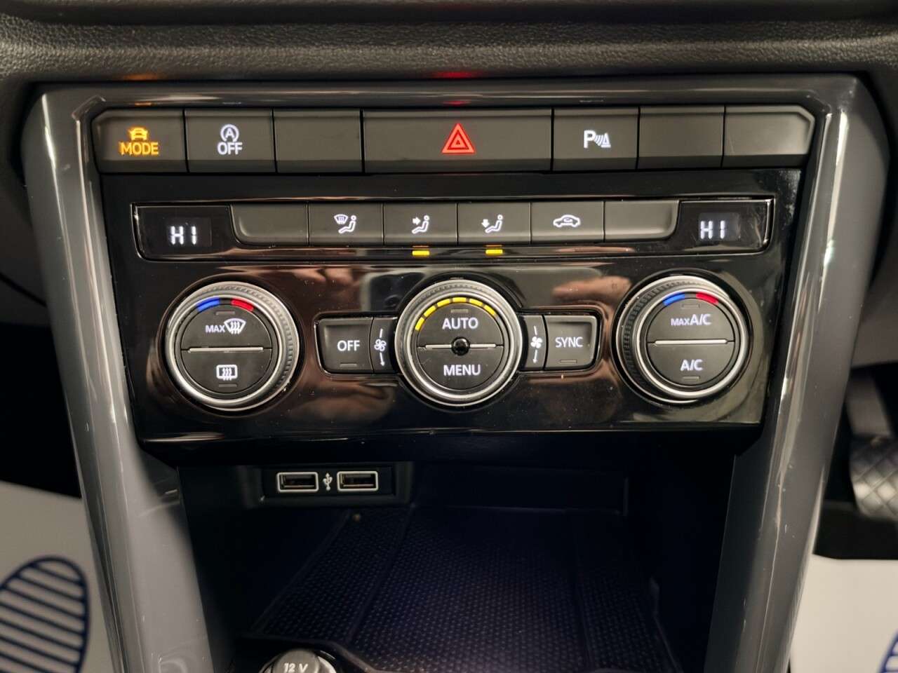 2018 VOLKSWAGEN T-ROC 2018 VOLKSWAGEN T-ROC