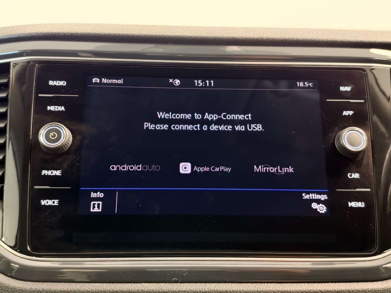 2018 VOLKSWAGEN T-ROC 2018 VOLKSWAGEN T-ROC