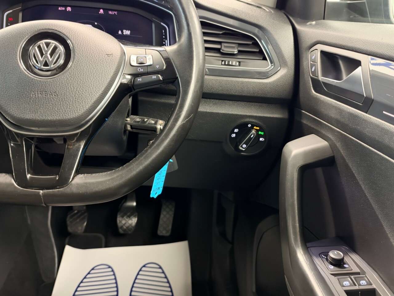 2018 VOLKSWAGEN T-ROC 2018 VOLKSWAGEN T-ROC