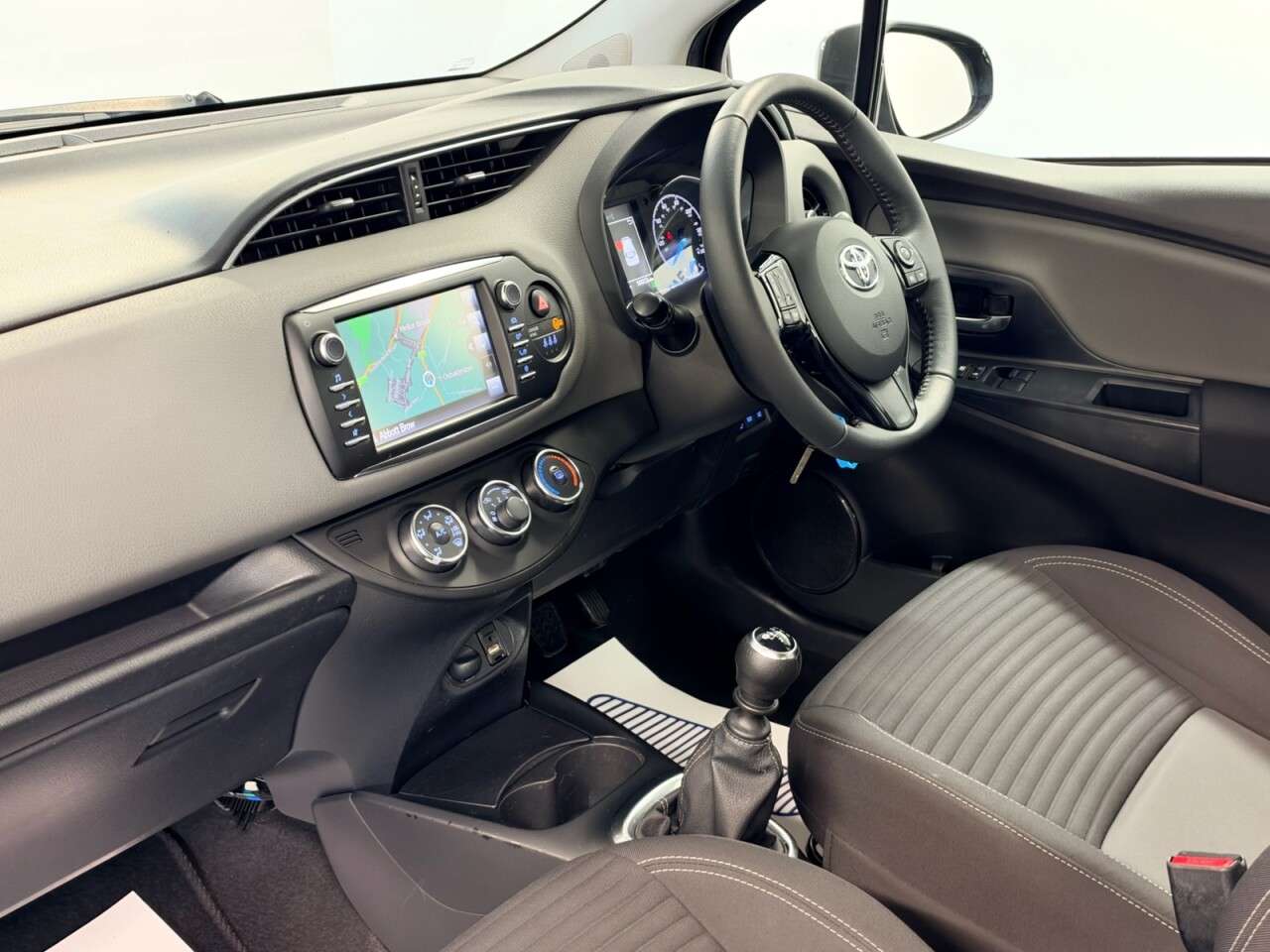 2019 TOYOTA YARIS 2019 TOYOTA YARIS