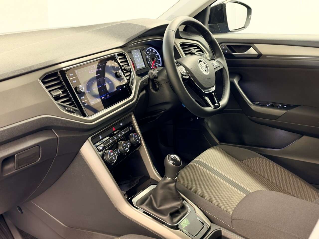 2021 VOLKSWAGEN T-ROC 2021 VOLKSWAGEN T-ROC