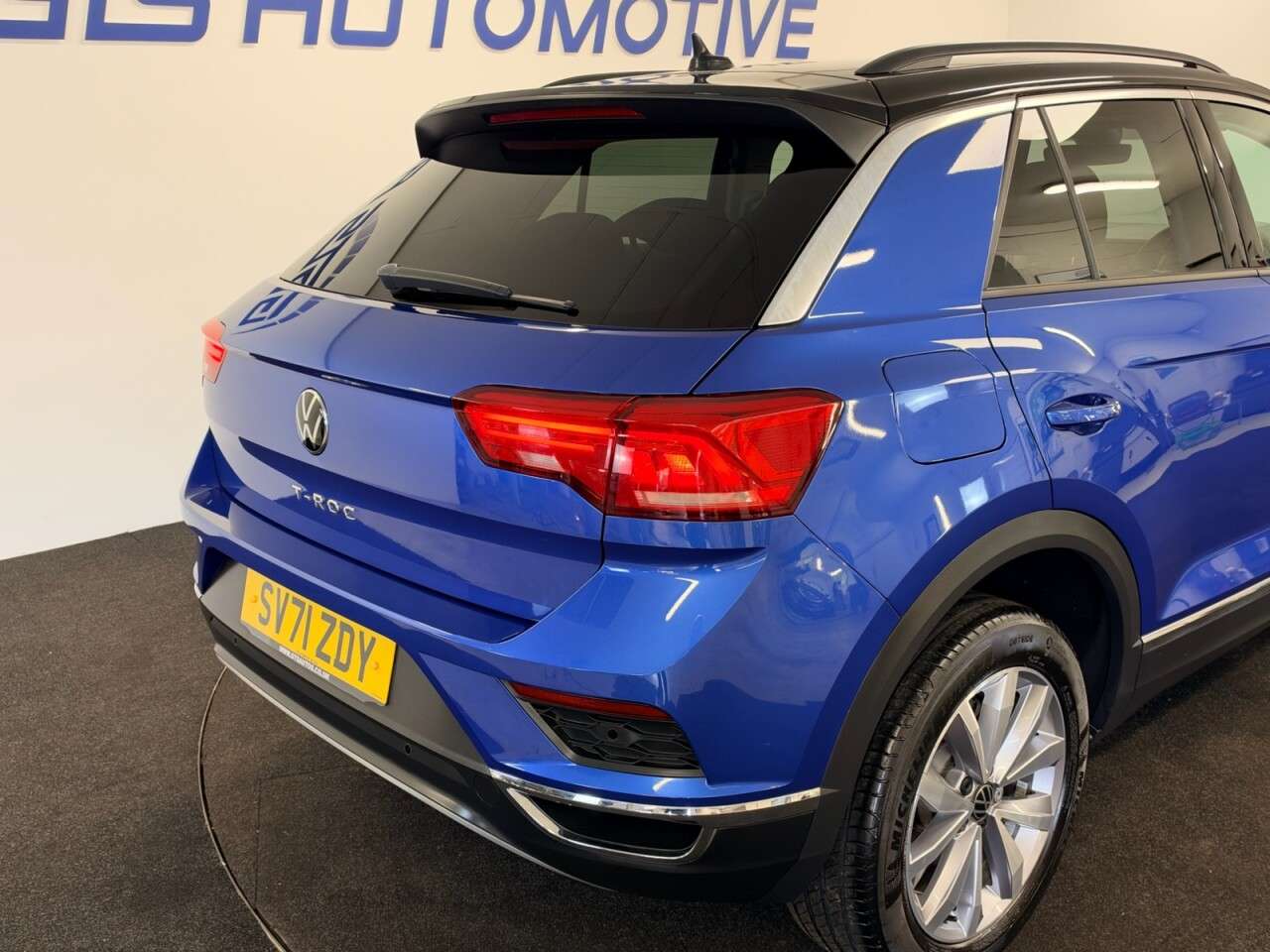2021 VOLKSWAGEN T-ROC 2021 VOLKSWAGEN T-ROC