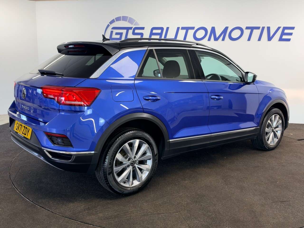 2021 VOLKSWAGEN T-ROC 2021 VOLKSWAGEN T-ROC