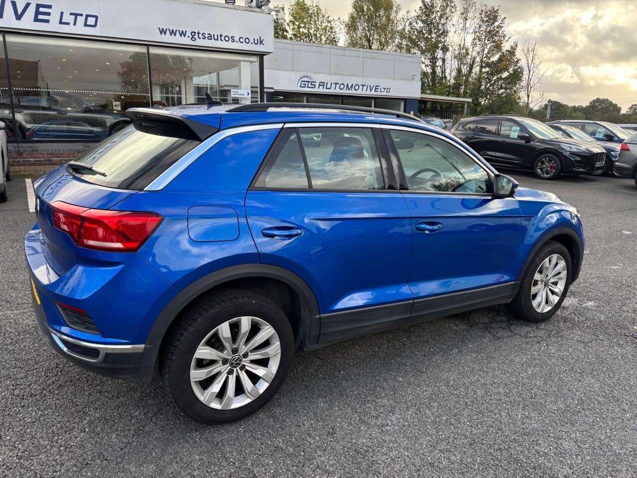 2021 VOLKSWAGEN T-ROC 2021 VOLKSWAGEN T-ROC