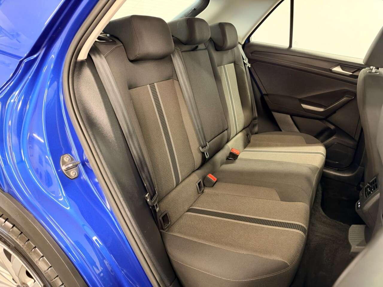 A 2021 VOLKSWAGEN T-ROC 1.0 TSI SE 110 BHP + PARKING SENSORS + APPLE CAR PLAY - OCTOBER 2027 MOT A 2021 VOLKSWAGEN T-ROC 1.0 TSI SE 110 BHP + PARKING SENSORS + APPLE CAR PLAY - OCTOBER 2027 MOT