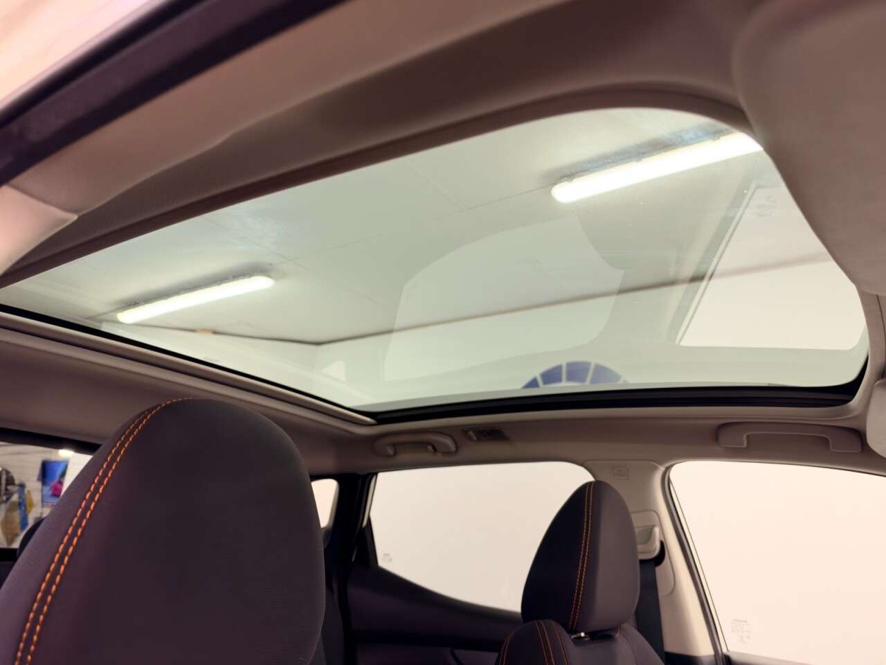 A 2019 NISSAN QASHQAI 1.3 DIG-T N-MOTION 140 BHP + SAT NAV + GLASS SUNROOF SIX MONTH WARRANTY OCT A 2019 NISSAN QASHQAI 1.3 DIG-T N-MOTION 140 BHP + SAT NAV + GLASS SUNROOF SIX MONTH WARRANTY OCT