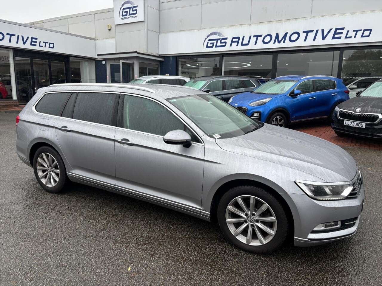 A 2019 VOLKSWAGEN PASSAT ESTATE 1.5 TSI EVO SE BUSINESS 150 BHP + SAT NAV + PARKING SENSORS A 2019 VOLKSWAGEN PASSAT ESTATE 1.5 TSI EVO SE BUSINESS 150 BHP + SAT NAV + PARKING SENSORS