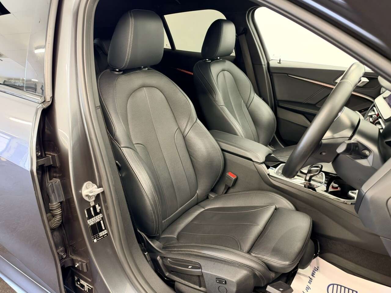 A 2020 BMW 1 SERIES 118i M-SPORT DCT AUTO 140 BHP + SAT NAV + HEATED LEATHER SIX MONTH WARRANTY A 2020 BMW 1 SERIES 118i M-SPORT DCT AUTO 140 BHP + SAT NAV + HEATED LEATHER SIX MONTH WARRANTY