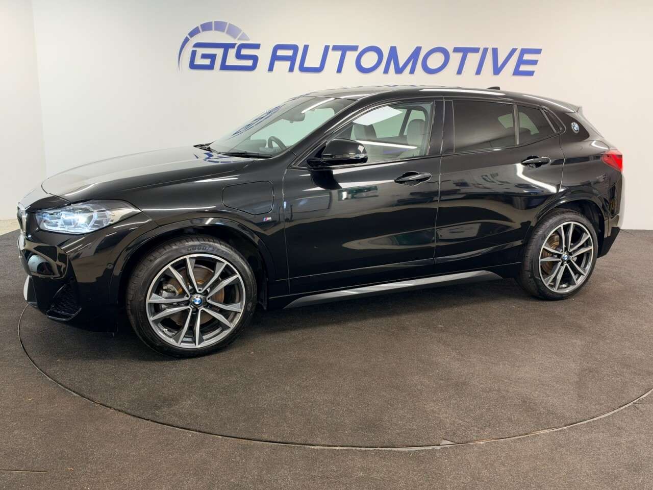 A 2021 BMW X2 25e 10kWh M-SPORT PLUG-IN HYBRID AUTO xDRIVE 4WD 220 BHP + SAT NAV + HEATED A 2021 BMW X2 25e 10kWh M-SPORT PLUG-IN HYBRID AUTO xDRIVE 4WD 220 BHP + SAT NAV + HEATED