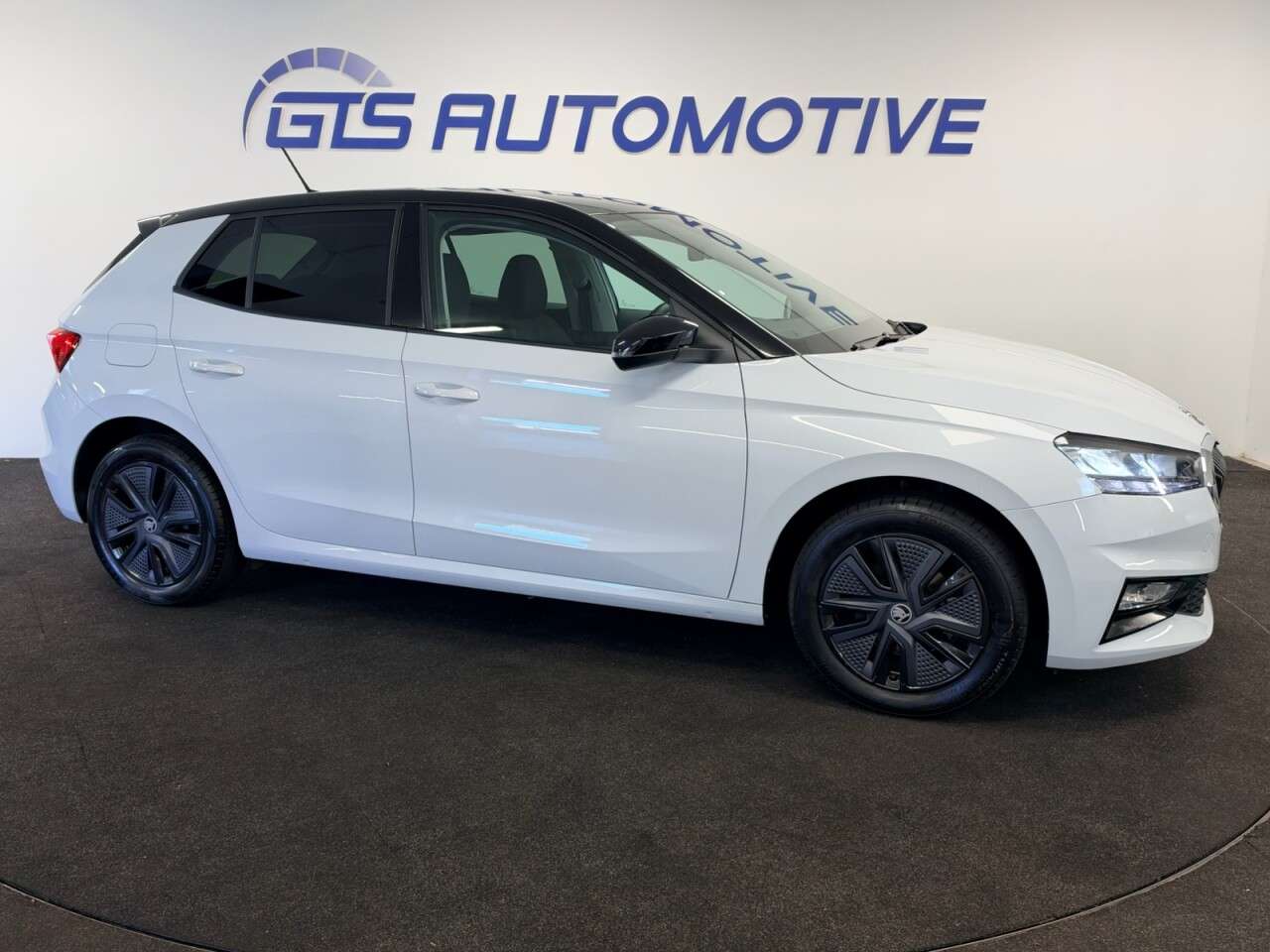 A 2026 SKODA FABIA 1.0 TSI DESIGN EDITION FIVE DOOR DSG AUTO 115 BHP + APPLE CAR PLAY + PARKIN A 2026 SKODA FABIA 1.0 TSI DESIGN EDITION FIVE DOOR DSG AUTO 115 BHP + APPLE CAR PLAY + PARKIN