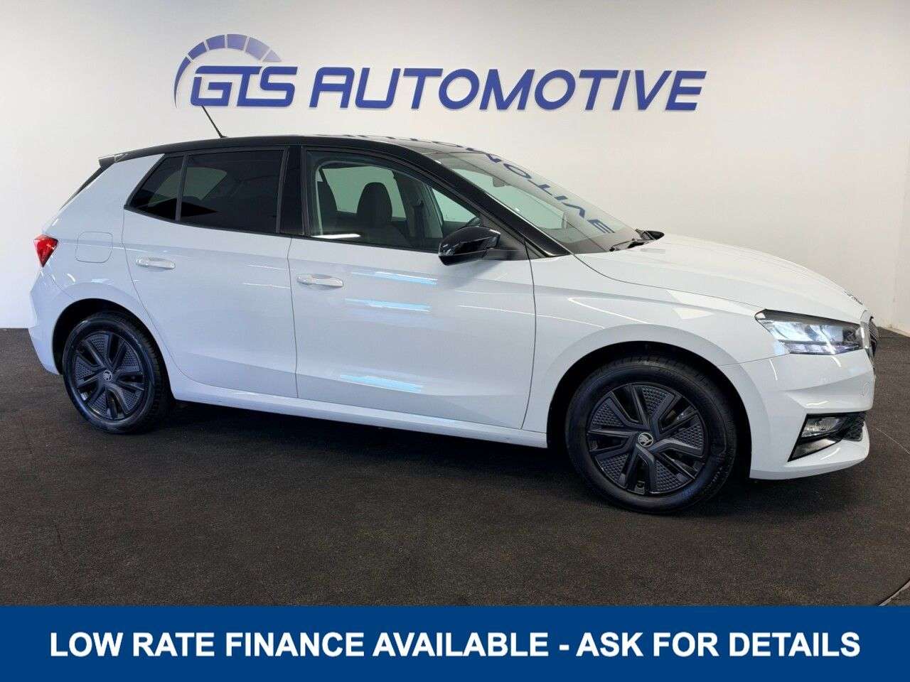 A 2026 SKODA FABIA 1.0 TSI DESIGN EDITION FIVE DOOR DSG AUTO 115 BHP + APPLE CAR PLAY + PARKIN A 2026 SKODA FABIA 1.0 TSI DESIGN EDITION FIVE DOOR DSG AUTO 115 BHP + APPLE CAR PLAY + PARKIN