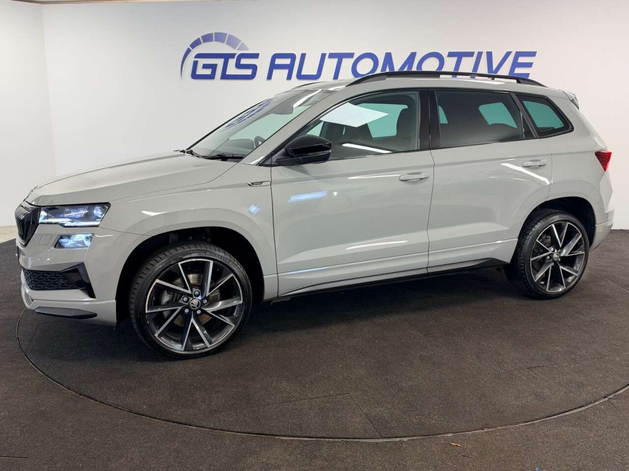 A 2023 SKODA KAROQ 1.5 TSI ACT SPORTLINE 150 BHP + SAT NAV + GLASS SUNROOF + CAMERA SEPTEMBER A 2023 SKODA KAROQ 1.5 TSI ACT SPORTLINE 150 BHP + SAT NAV + GLASS SUNROOF + CAMERA SEPTEMBER