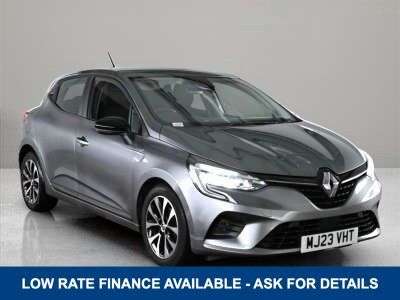 A 2023 RENAULT CLIO 1.0 TCe EVOLUTION FIVE DOOR 90 BHP A 2023 RENAULT CLIO 1.0 TCe EVOLUTION FIVE DOOR 90 BHP