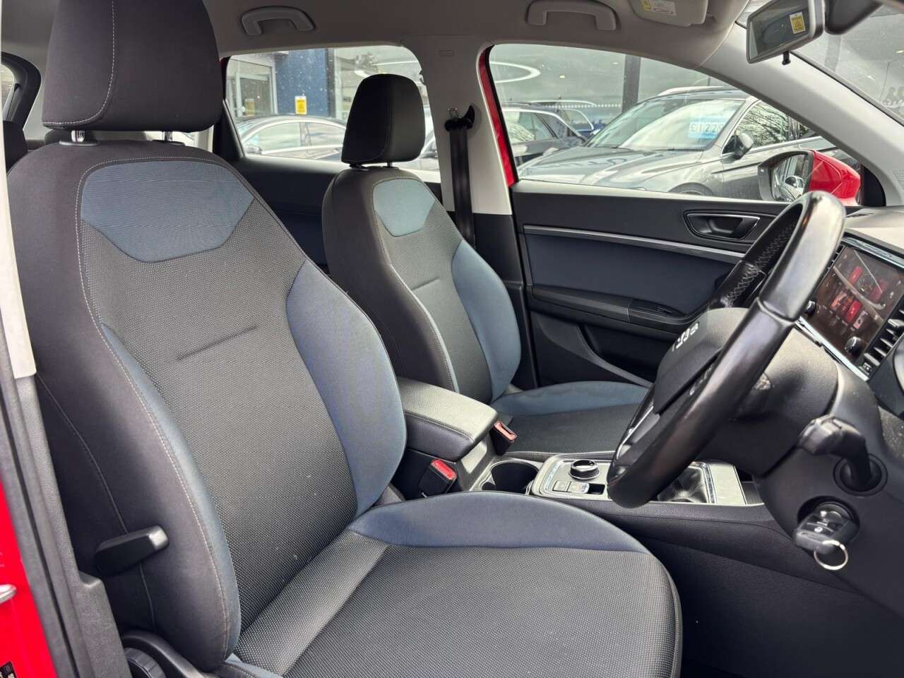 A 2020 SEAT ATECA 1.5 TSI EVO SE TECHNOLOGY 150 BHP + SAT NAV + PARKING SENSORS A 2020 SEAT ATECA 1.5 TSI EVO SE TECHNOLOGY 150 BHP + SAT NAV + PARKING SENSORS