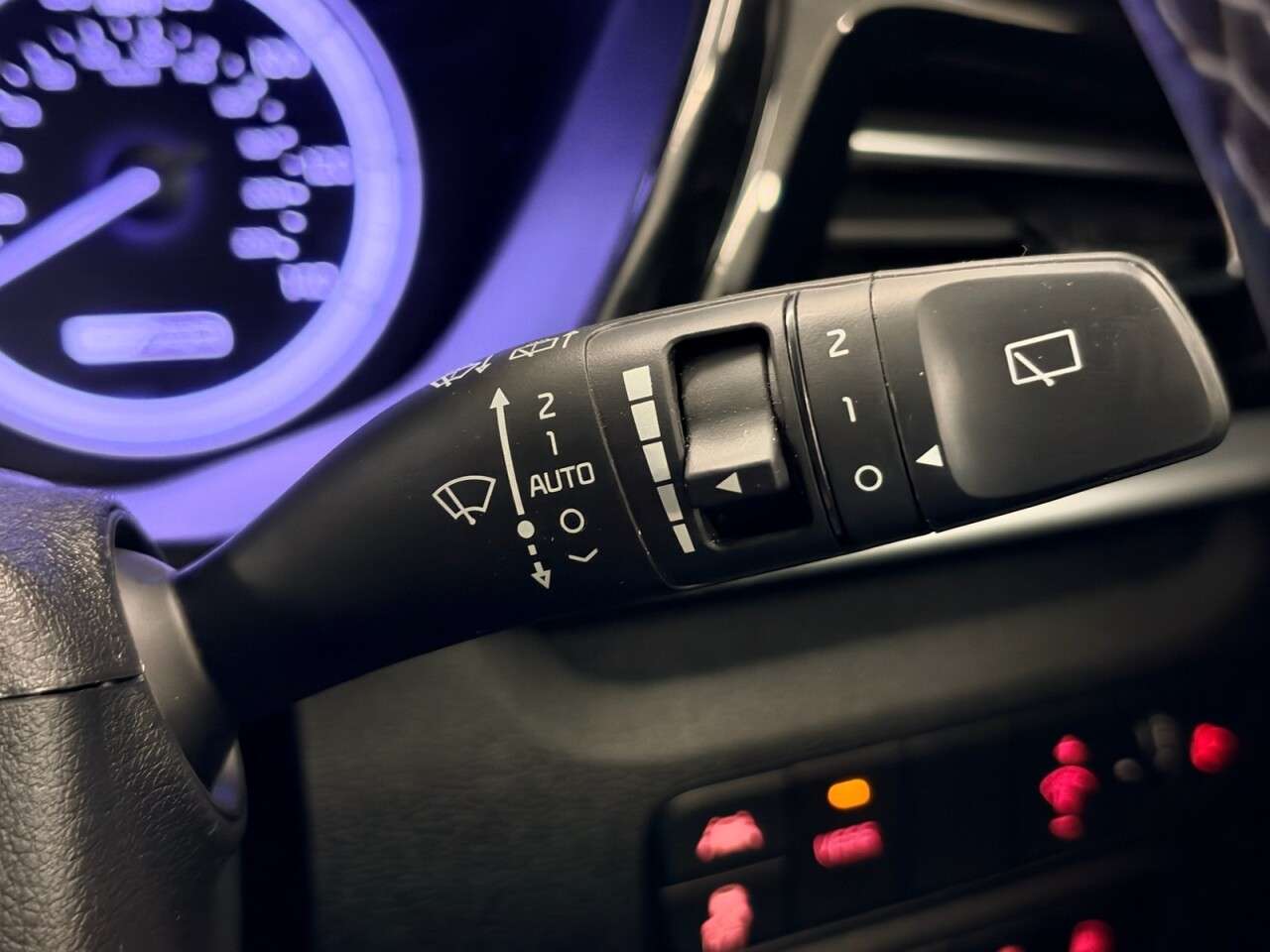 2020 KIA NIRO 2020 KIA NIRO