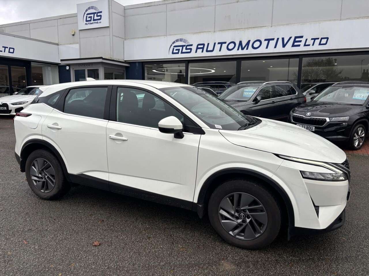 A 2022 NISSAN QASHQAI 1.3 DIG-T MHEV ACENTA PREMIUM HYBID 140 BHP = SAT NAV + REAR CAMERA A 2022 NISSAN QASHQAI 1.3 DIG-T MHEV ACENTA PREMIUM HYBID 140 BHP = SAT NAV + REAR CAMERA